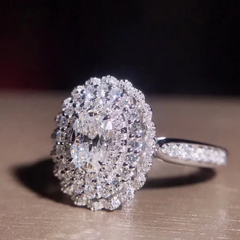 0,5 карата 5 мм Овална кройка Годежен пръстен с диамант Solitaire-от чисто бяло Злато 18 Карата за жени
