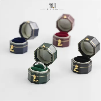 Луксозна елегантен ретро мини-малка кутийка за пръстени, висококачествена кутия за пръстени с диаманти, кутия за церемонията предложения, за опаковане на подаръци, накити, реквизит за снимки