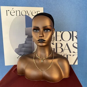 Реалистична женска глава-манекен, от бюст на рамото си главата-манекен за демонстрация на перуки, грим, козметични аксесоари